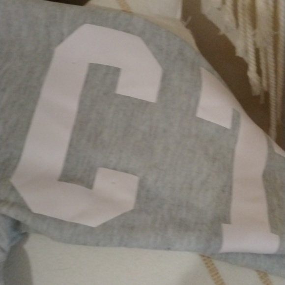 SHEIN graphic sweatshirt - Great quality - Picture 4 of 7